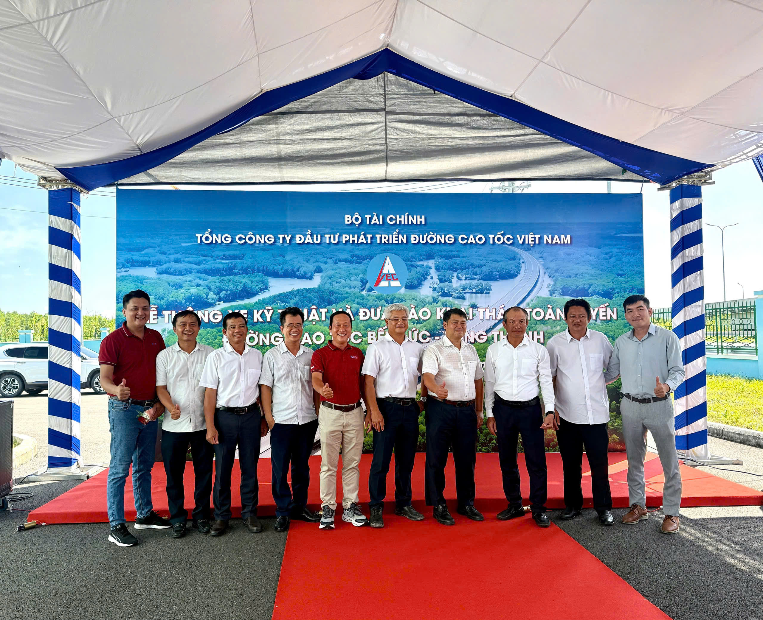 1.10 thông xe toàn tuyến
