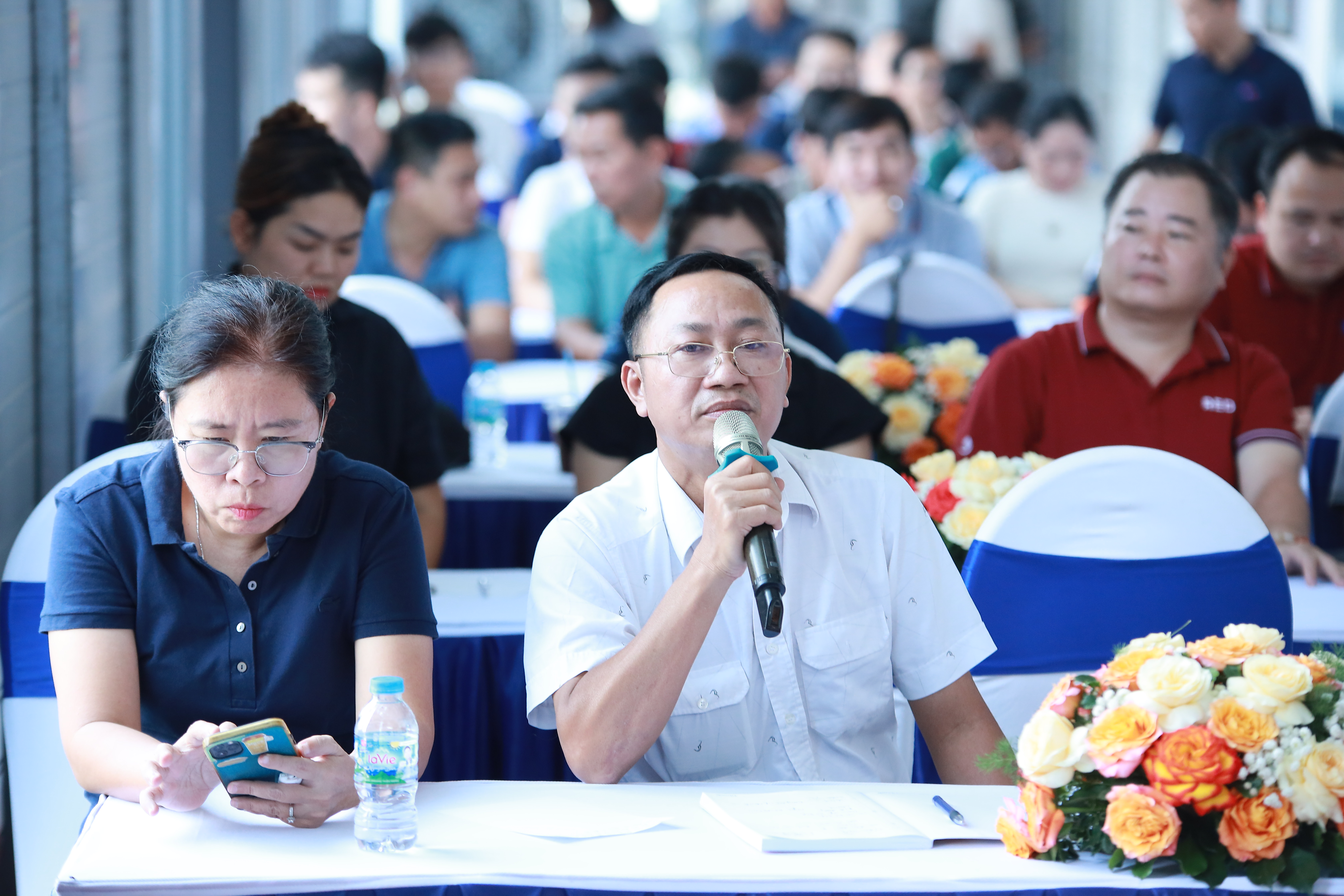 Hưng hỏi